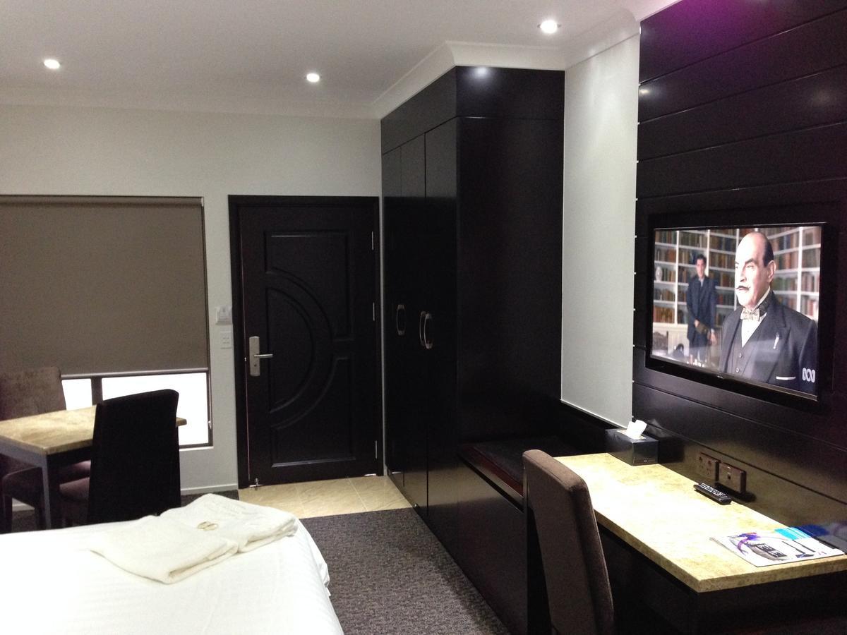 Western Downs Motor Inn Miles Room photo